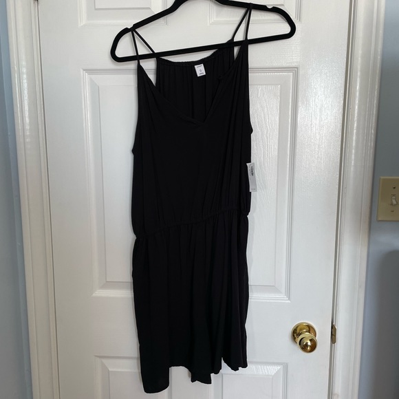 Old Navy Black Romper NWT - Picture 1 of 1